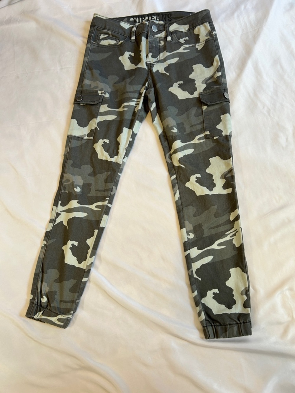 VIP Camo Cargo Pants - Green & Cream
